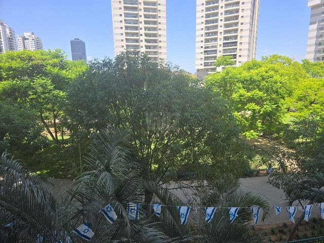 אסירי ציון 24