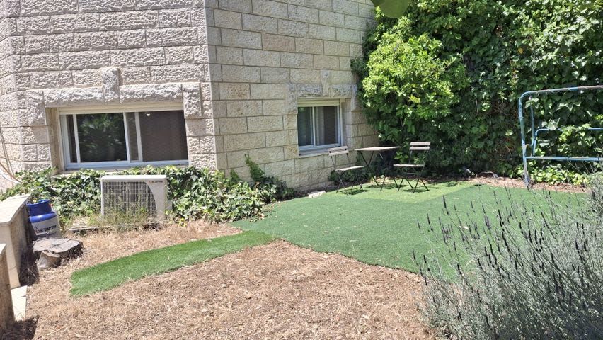 יהודית 1