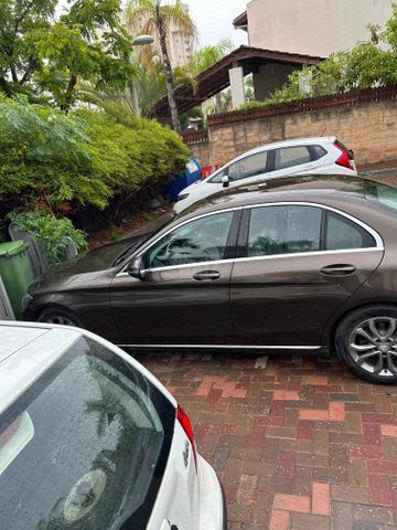 מודעת רכב מרצדס-בנץ C-class