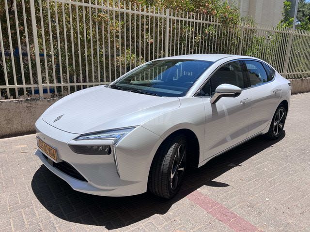 מודעת רכב אי.וי איזי Limo