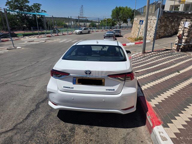 מודעת רכב טויוטה קורולה