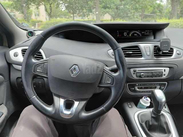 מודעת רכב רנו סניק