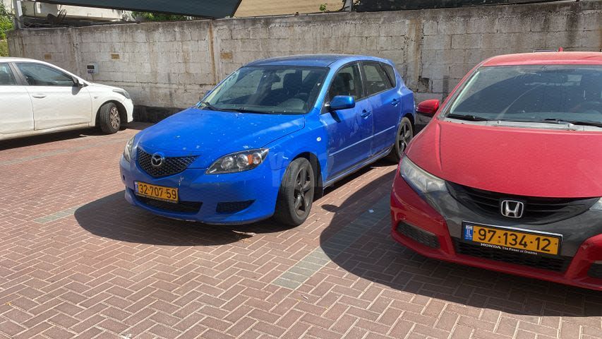 מודעת רכב מאזדה 3