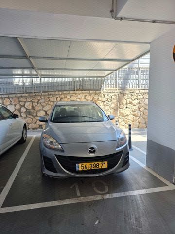 מודעת רכב מאזדה 3