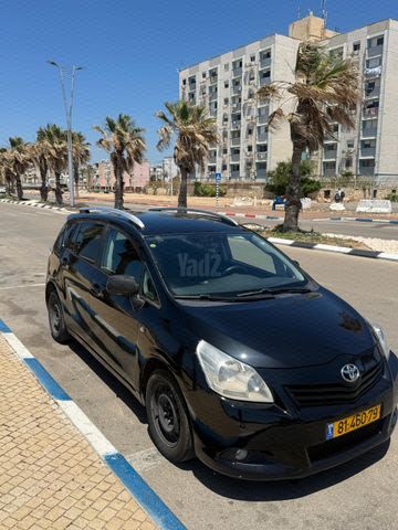 מודעת רכב טויוטה ורסו