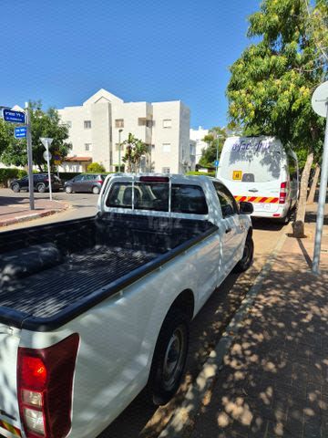 מודעת רכב איסוזו די-מקס