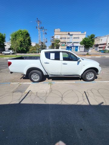 מודעת רכב מיצובישי טרייטון / L200