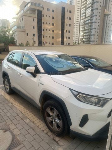 מודעת רכב טויוטה RAV4