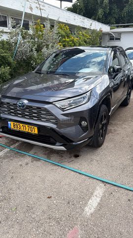 מודעת רכב טויוטה RAV4