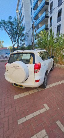 מודעת רכב טויוטה RAV4