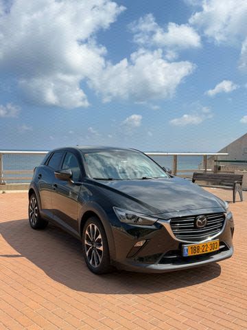 מודעת רכב מאזדה CX-3