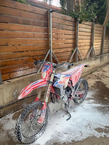 מודעת רכב בטא RR390