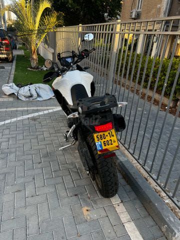 מודעת רכב טריומף Tiger 900