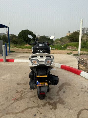 מודעת רכב קימקו דאון-טאון 350