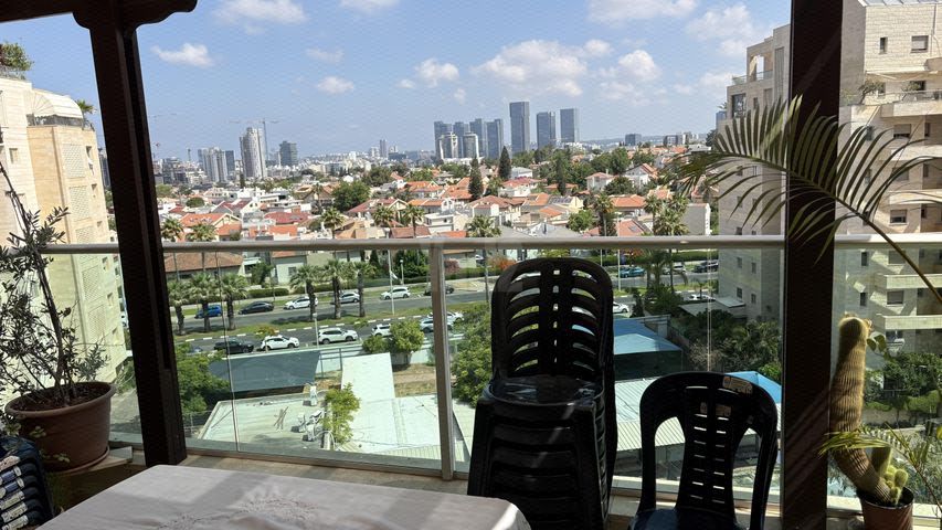 פנחס חגין 11