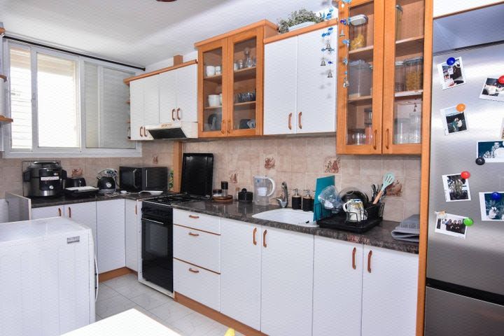 אפרים שריר 32