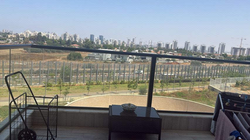 רפאל איתן 10