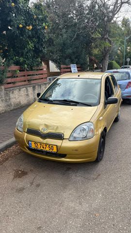 מודעת רכב טויוטה יאריס