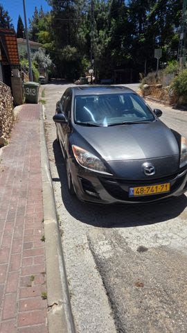 מודעת רכב מאזדה 3