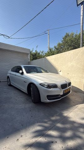 מודעת רכב ב מ וו סדרה 5