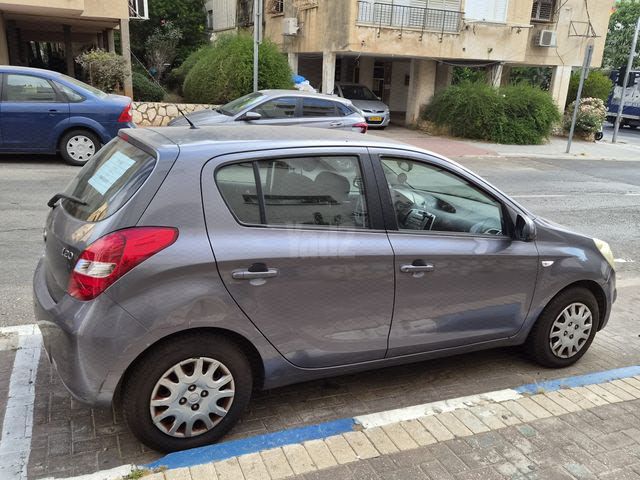 מודעת רכב יונדאי i20