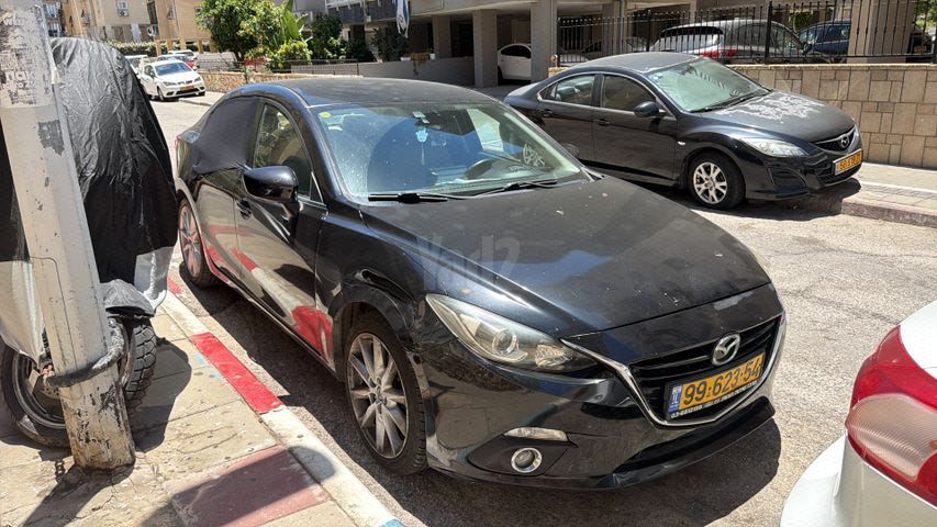 מודעת רכב מאזדה 3