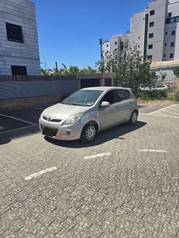 מודעת רכב יונדאי i20