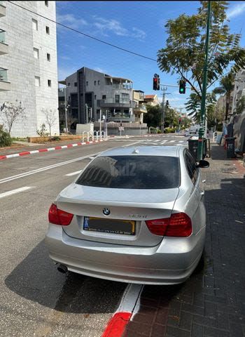 מודעת רכב ב מ וו סדרה 3