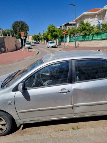 מודעת רכב טויוטה קורולה