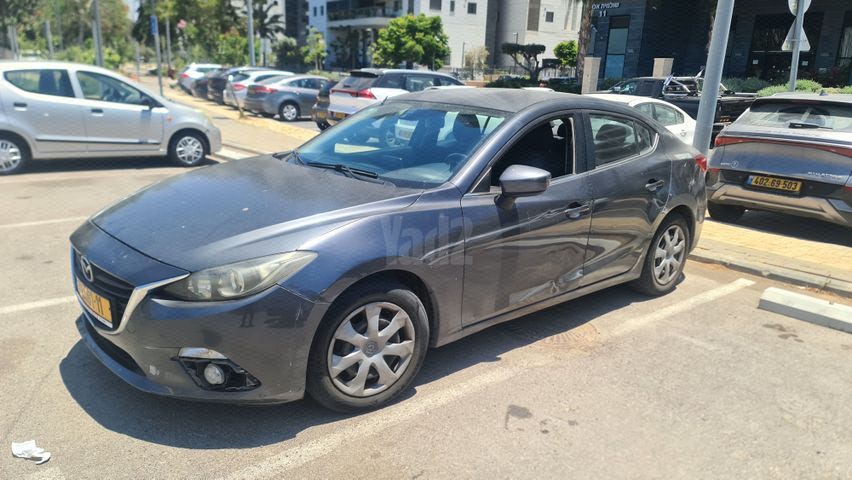 מודעת רכב מאזדה 3