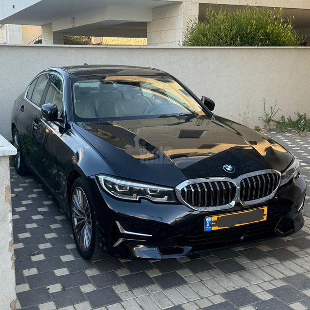 מודעת רכב ב מ וו סדרה 3