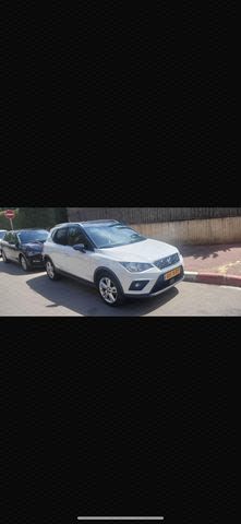 מודעת רכב סיאט ארונה