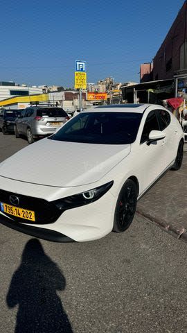 מודעת רכב מאזדה 3