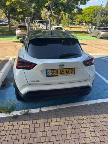 מודעת רכב ניסאן ג'וק