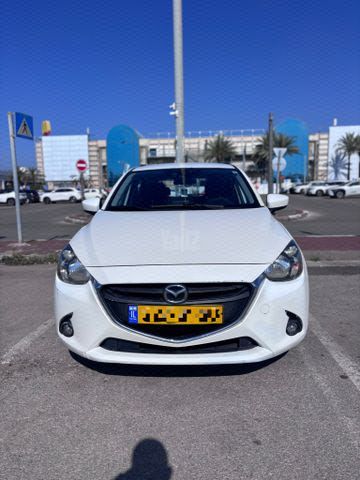 מודעת רכב מאזדה 2