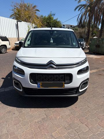 מודעת רכב סיטרואן ברלינגו