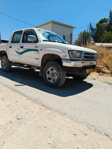 מודעת רכב טויוטה היילקס
