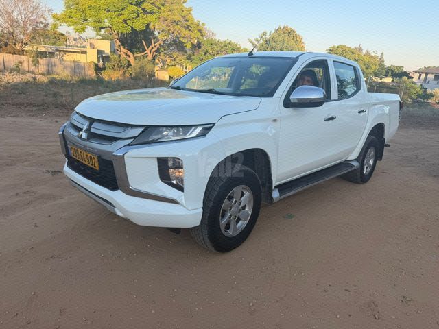 מודעת רכב מיצובישי טרייטון / L200
