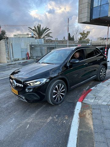 מודעת רכב מרצדס-בנץ GLA