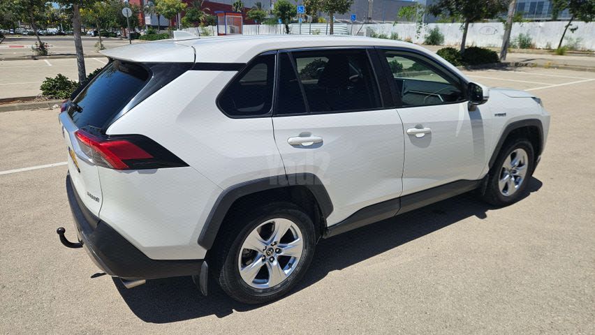 מודעת רכב טויוטה RAV4 1