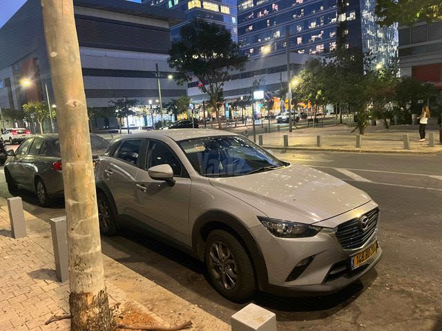 מודעת רכב מאזדה CX-3