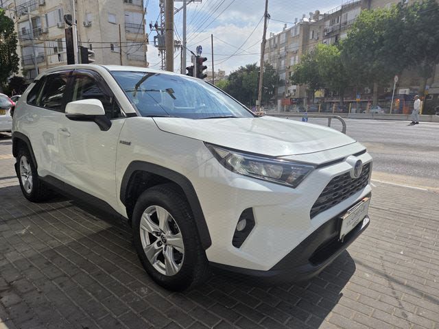 מודעת רכב טויוטה RAV4 2