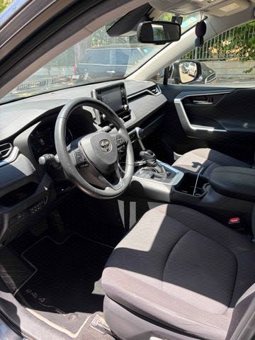 מודעת רכב טויוטה RAV4