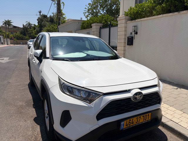 מודעת רכב טויוטה RAV4