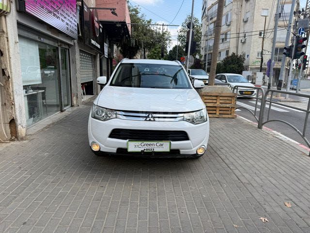 מודעת רכב מיצובישי אאוטלנדר