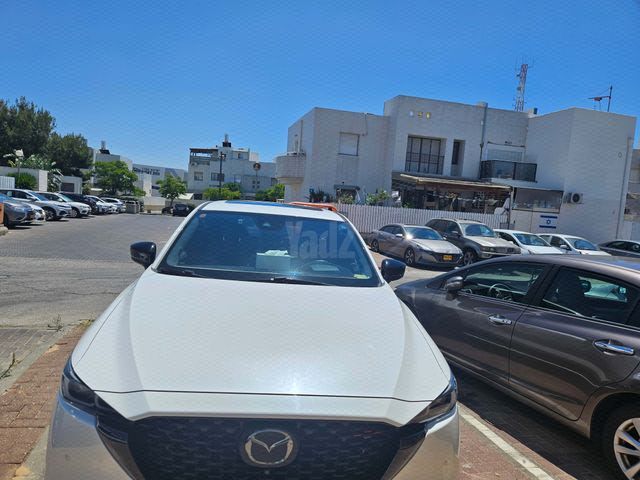 מודעת רכב מאזדה CX-5