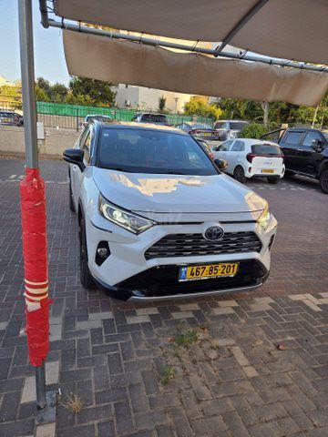מודעת רכב טויוטה RAV4