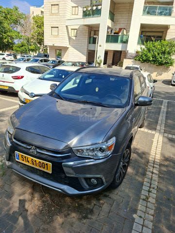 מודעת רכב מיצובישי ASX