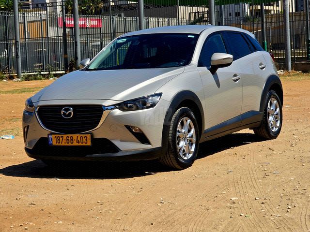 מודעת רכב מאזדה CX-3