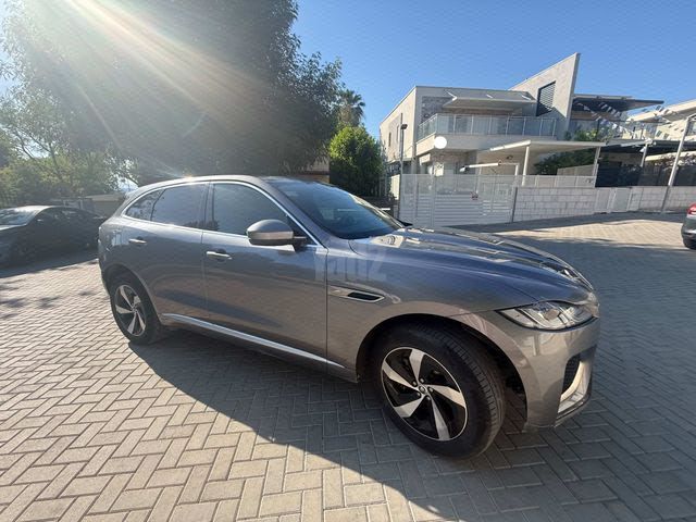 F-Pace R-Dynamic אוט׳ 2.0 (250 כ״ס)